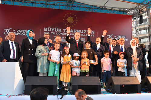 Başkan Zeybek, Afyonkarahisarlılara teşekkür etti