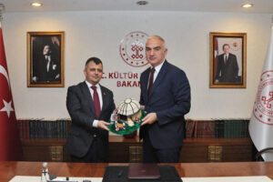 Başkan Koyuncu, projelerini Bakan Ersoy’la görüştü