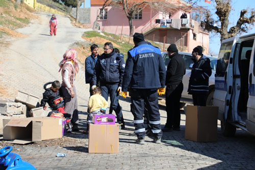 Afyon Belediyesi deprem  bölgelerine desteğe devam ediyor
