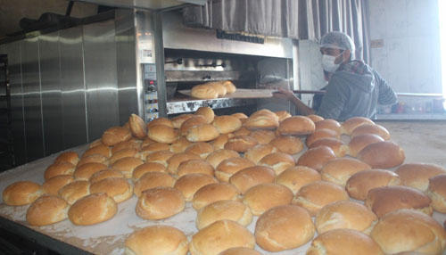 Emirdağ’dan depremzedelere ekmek gönderiliyor