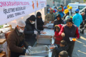 Günde 20 bin depremzede ve görevliye sıcak yemek dağıtılıyor