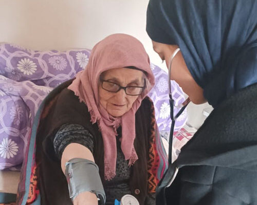 Emirdağ’da evde sağlık hizmetleri veriliyor