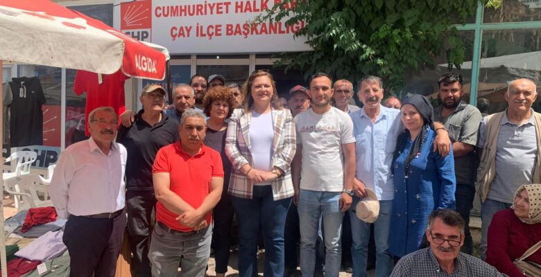 “Ülke batma noktasına gelmişken, AK Parti ve MHP Meclisi tatil etme kararı aldı”