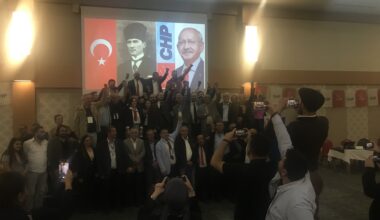 CHP’de 3 adaylı il başkanlığı seçimini Erhan kazandı